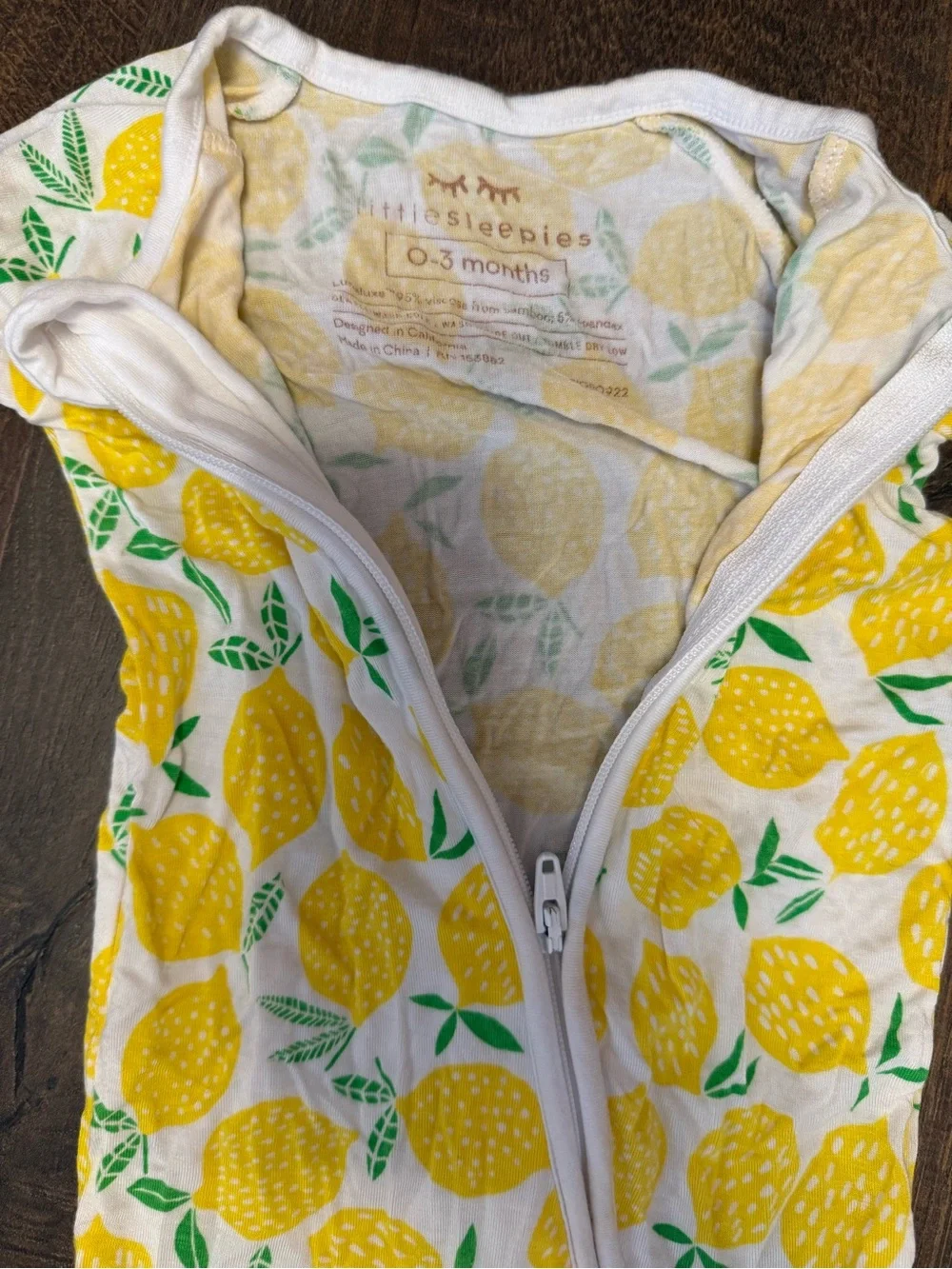 Mommy & Me - One-Piece Zipper Pajamas 0-3M & Women’s Top M Lemon Print
